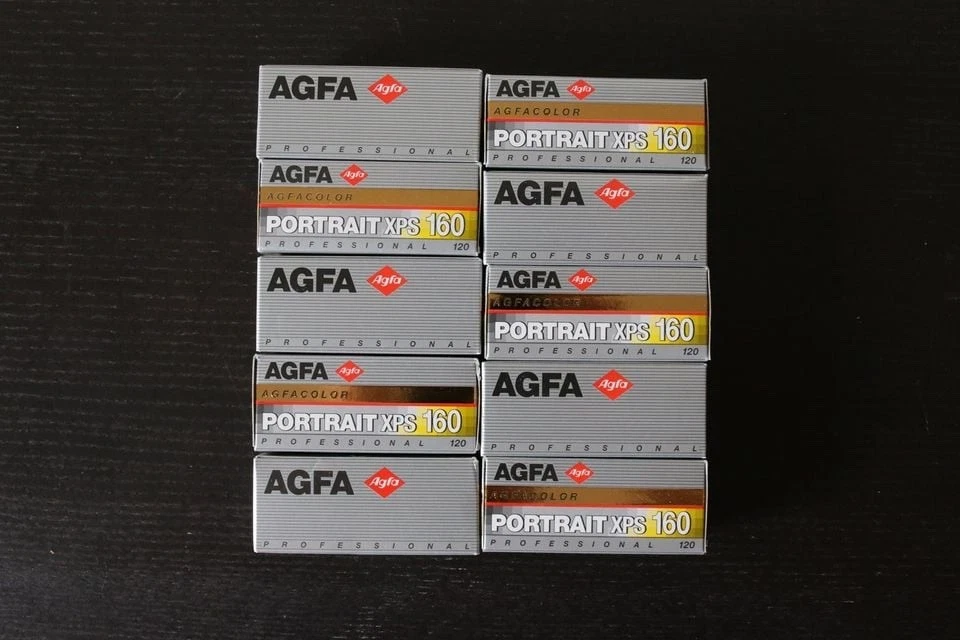 Agfa Agfacolor Portrait 160 Professional 120 XPS 160 Expired 04/2003 - Image 3 of 3