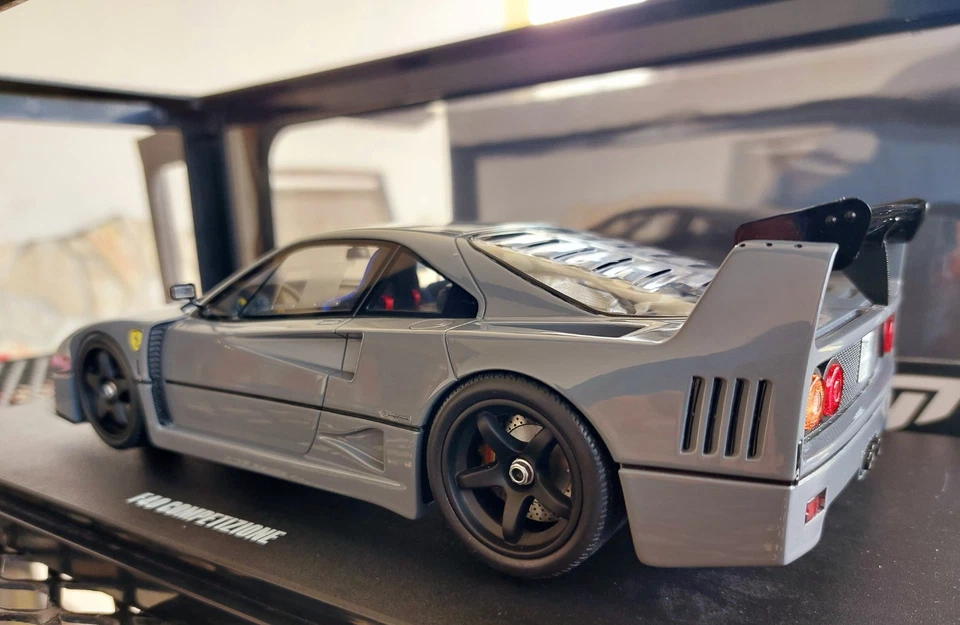 Ferrari F40 Competizione 1:18 Limited Gt spirit - Immagine 3 di 4