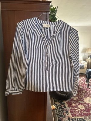Universal thread Women s Size M L/S blue white striped Top Button Up 100% Cotton