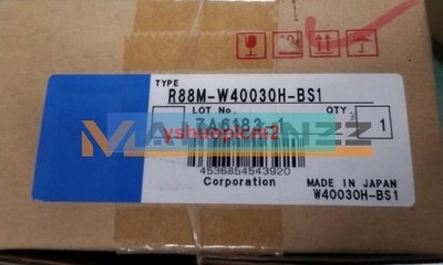 ONE New Omron R88M-W40030H-BS1 Servo Motor