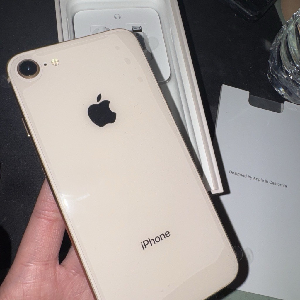 Apple iPhone 8 - 64GB - Gold (Unlocked) A1863 (CDMA + GSM) (AU