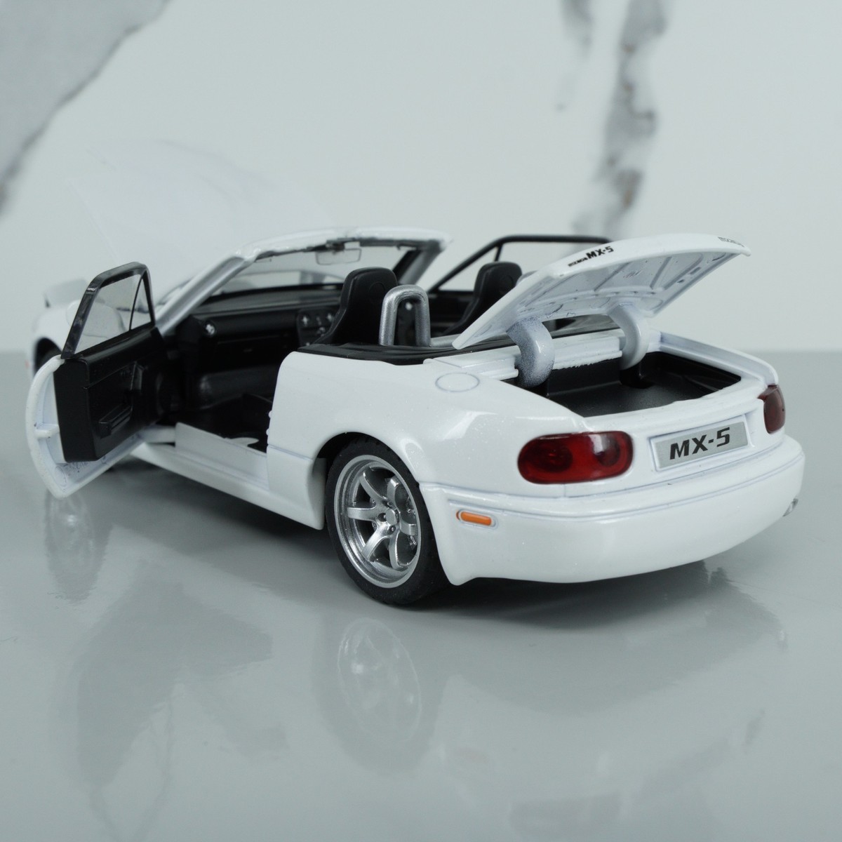 Mazda MX 5 Miata - 1:32 Scale Diecast Model Car JDM White New Gift