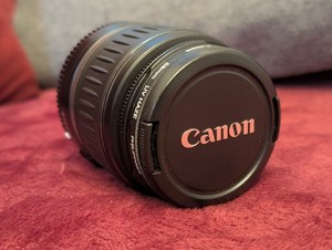 Canon EF-S 18-55mm f/3.5-5.6 II Auto Focus Zoom Lens. Good condition