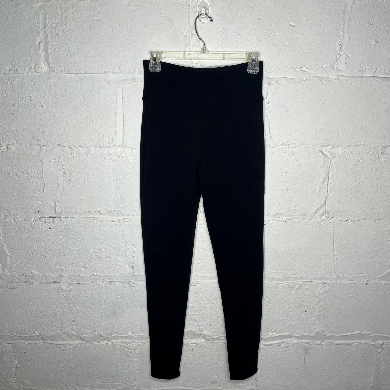 Assets by Spanx Women's Black Seamed High Rise Leggings Size Medium