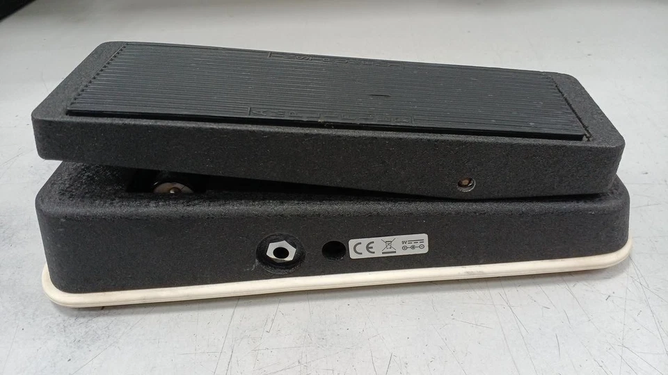 Dunlop JH-1D Jimi Hendrix Signature Cry Baby Wah Pedal with Classic Vintage Tone - Image 2 of 4