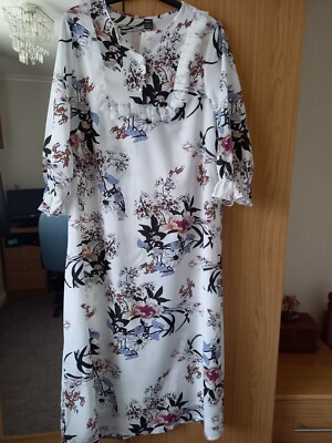 New flower pattern Shien nightdress M size 10. 