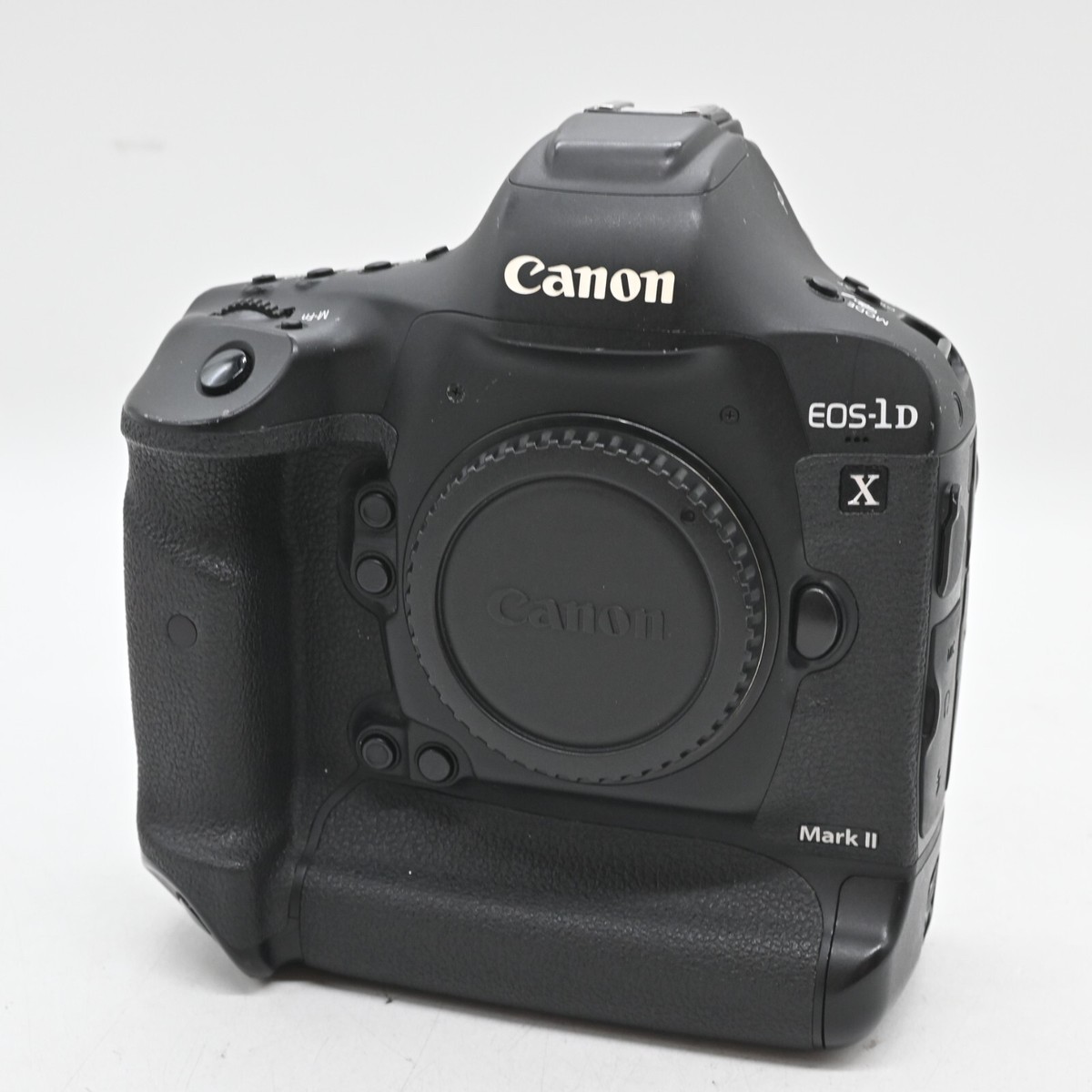 Canon EOS 1DX Mark II 20.2MP DSLR Camera Body[Exc+3 / Shutter