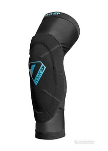 G form knee pads