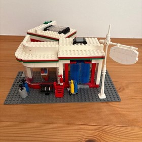 Lego Creator Expert Town Plan 10184 w/Box & Manual Used from Japan