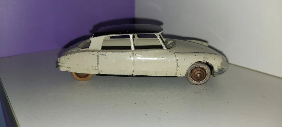 Citroen Ds 19 1 43 by Dinky Toys no Corgi Toys Solido Norev Cij Politoys - Immagine 2 di 4