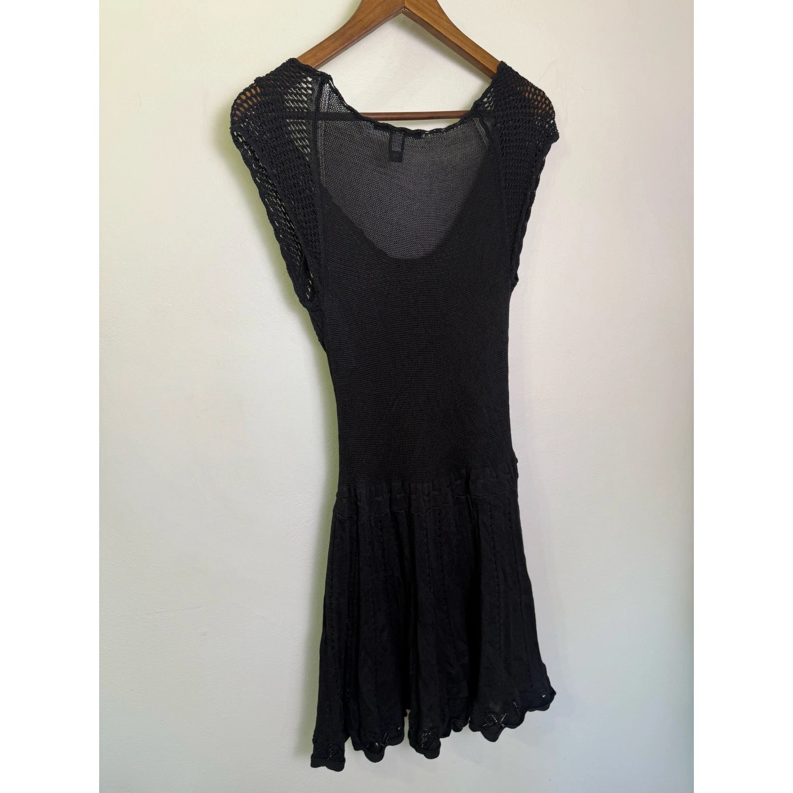 UNDERCOVER Abito Victoria’s Secret nero in maglia all’uncinetto aderente e svasato grande boho festival