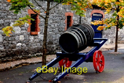 Photo 6x4 Midleton - Jameson Distillery whiskey barrel horse cart  c2001