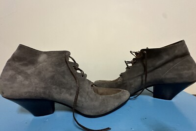 Vittorio Ricci Suede Ankle Boots Size 7.5