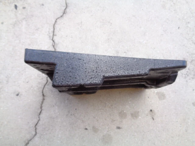 Chrysler Crossfire 2005 maletero trasero herramienta absorbedor espuma revestimiento panel lado derecho OEM Foto 4 de 4