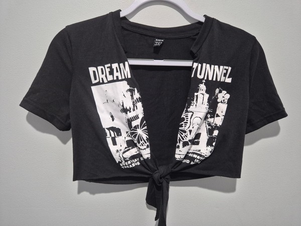 SHEIN Black Crop Tie-Front Graphic T-Shirt Size S