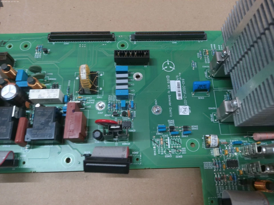 APC 640-3003F-Z-001 Power Board for DLRT8KRMXLT UPS – Tested, Good Condition - Image 4 of 4