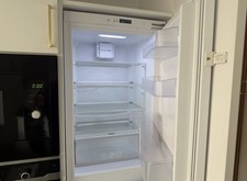 Caple 50/50 Integrated Frost Free Fridge Freezer