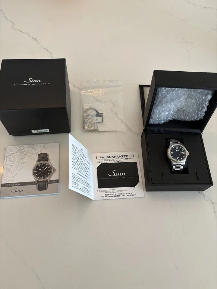 Reloj para hombre Sinn 556 acero inoxidable esfera negra movimiento automático 38,5 mm 556.A Foto 3 de 4