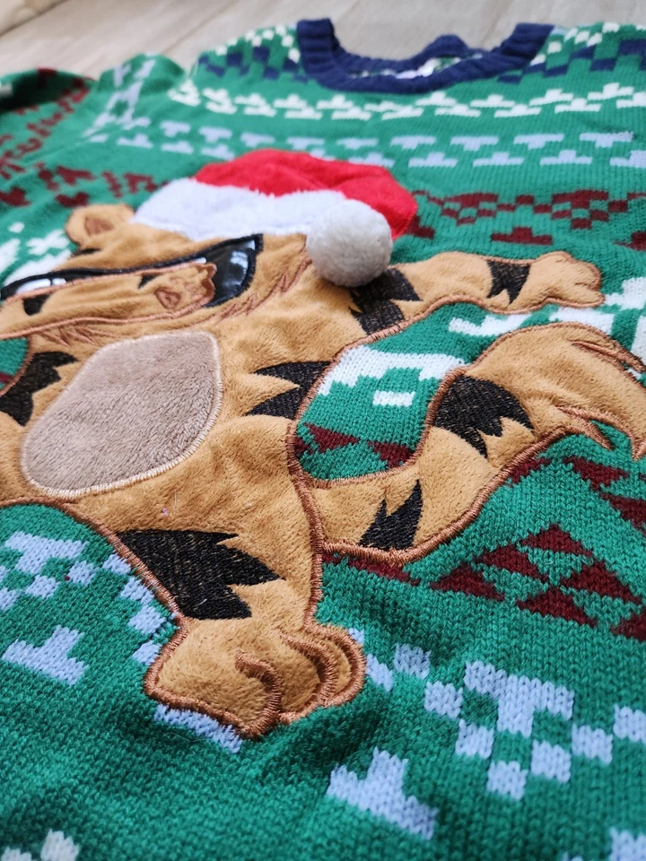 Suéter Dab Holiday Time Ugly Christmas Cat listra verde malha infantil tamanho XL 14-16 - Imagem 3 de 4