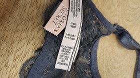 Victoria&rsquo;s Secret Dream Angels Lined Demi Gray Lace UW Bra Sz 32DD 