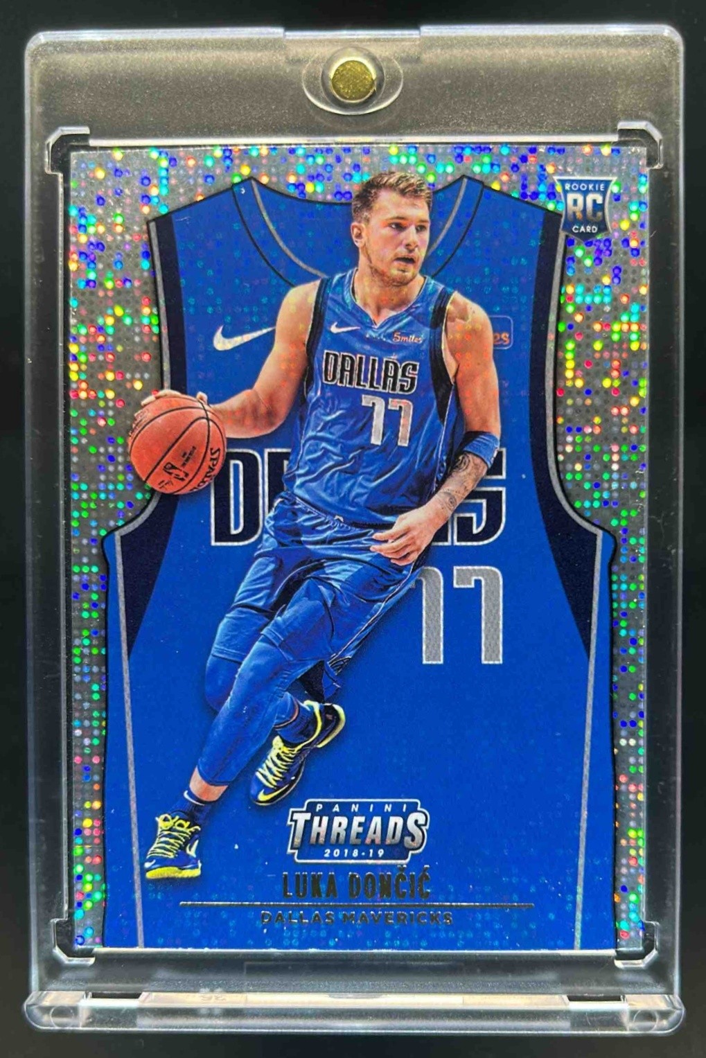 2018-19 Panini Threads Luka Doncic RC Dazzle Rookie #141 Mavericks