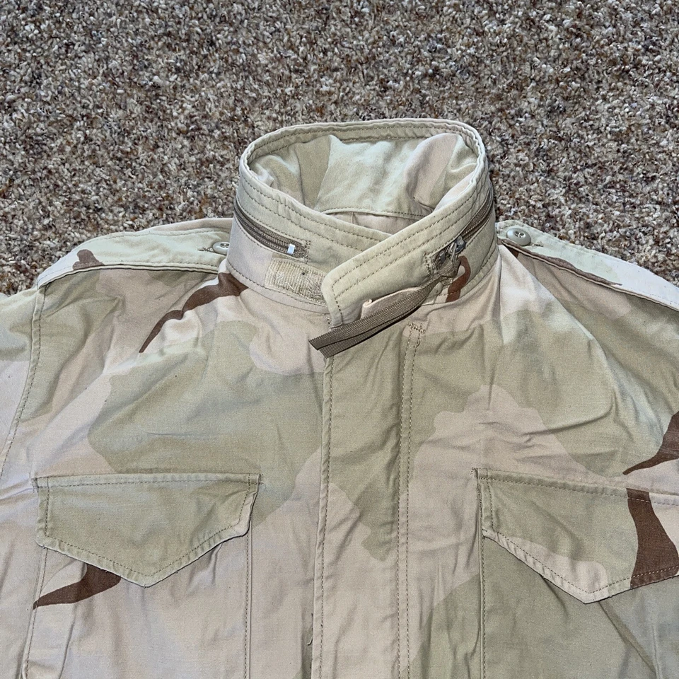 Vintage US Military Issue Field Cold Weather Desert Jacket Size Medium Long Mens - Image 3 of 4