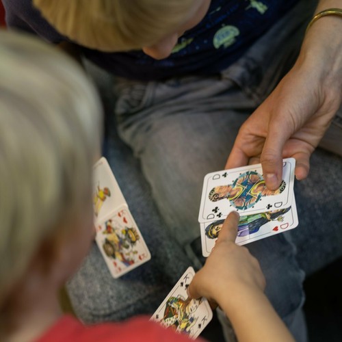 Gender Gerechtes Double Head Spielköpfe Family Game Card Game Kenner New - Picture 9 of 12