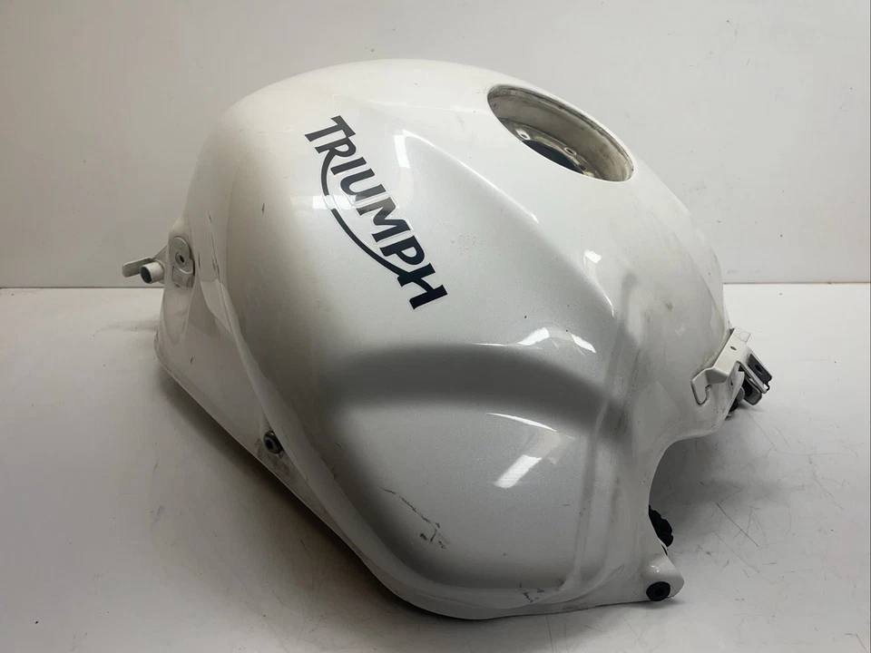 ♻️ Tanque de combustible Triumph Speed Triple 1050 2011 - 2015 ♻️ Foto 4 de 4