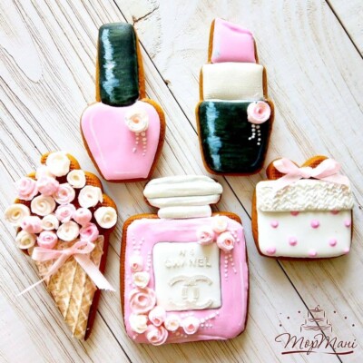 Lipstick and perfume homemade cookies