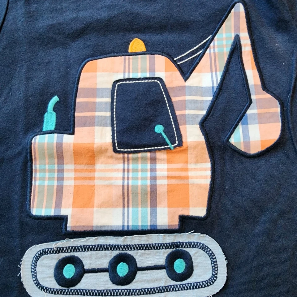 Primeras impresiones: (Juego de 3) camisas, 2 polos + 1 camiseta, talla niño 4T, nuevo con etiquetas Foto 3 de 4