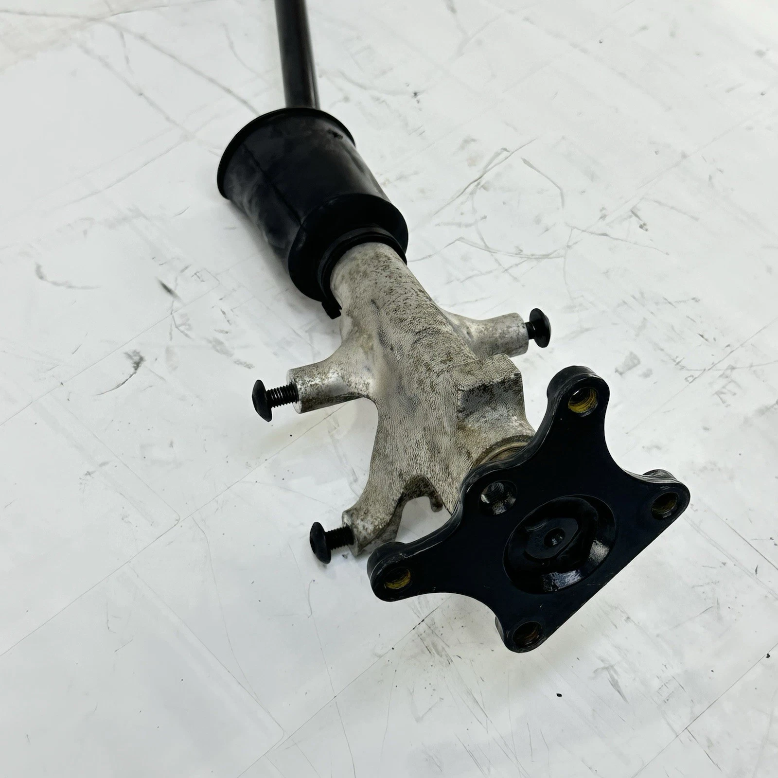 2012 CAN-AM Spyder RT-S SE5 Front Lenksäule Halter Welle Support