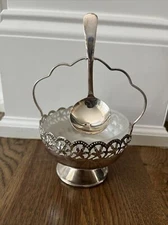 Vintage Silver plate Celtic Quality Ornate Footed Sugar Bowl W/Spoon Made In UK
