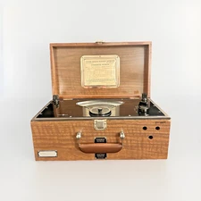 Vintage Sensitive Research Instrument Corp Dynamometer Voltmeter 923850 Untested