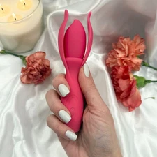 Floral Silicone Vibrating Massager – Pink Flexible Petal Design