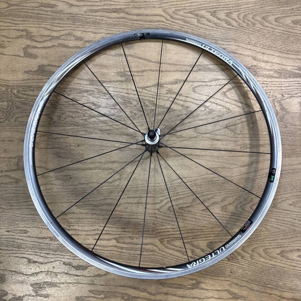 Shimano Ultegra WH-6600 700c Vorderrad Rennrad Laufrad QR silber grau ��