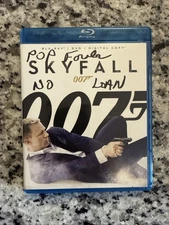 Skyfall (Blu-ray/DVD, 2013, 2-Disc Set, Includes Digital Copy UltraViolet)
