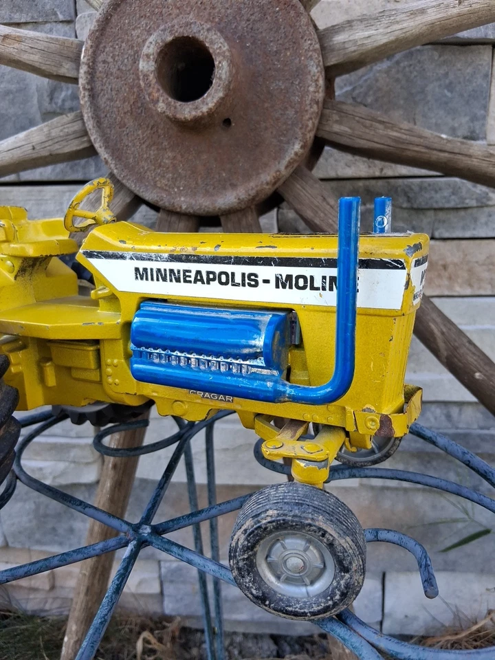 Vintage Ertl Minneapolis Moline Mighty Pulling Tractor Yellow Diecast Metal 1/16 - Image 2 of 4