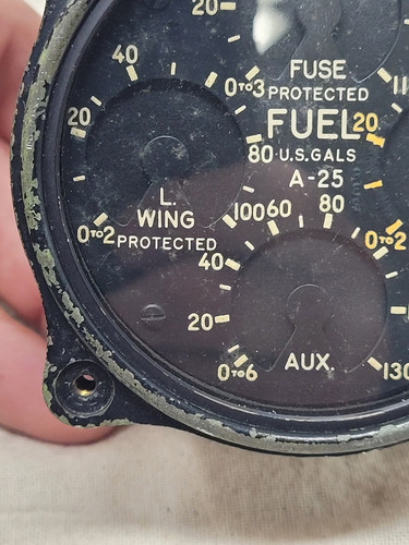 General ElectricFuel Quantity Indicator Helldiver US Navy WWII Model 8DJ-4 - Picture 3 of 10