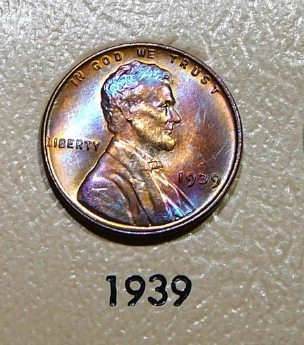1939 Lincoln Cent - Vividly Toned Unc / Uncirculated (AO1)