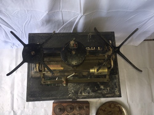 Antique The Torsion Balance 3525 4 1/2 Brass Scale Weights In Wooden Case - Picture 3 of 6