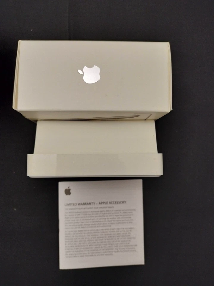 APPLE IPAD 2 DOCK per tastiera MC940ZM/A perfette condizioni, model A1381 - Immagine 3 di 4