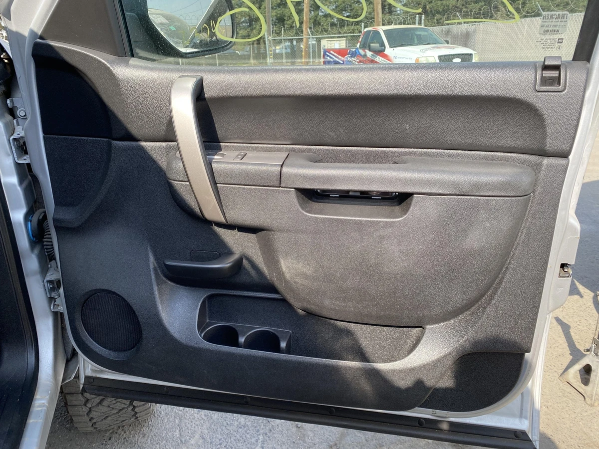 Inside door panel 2024 2013 chevy silverado