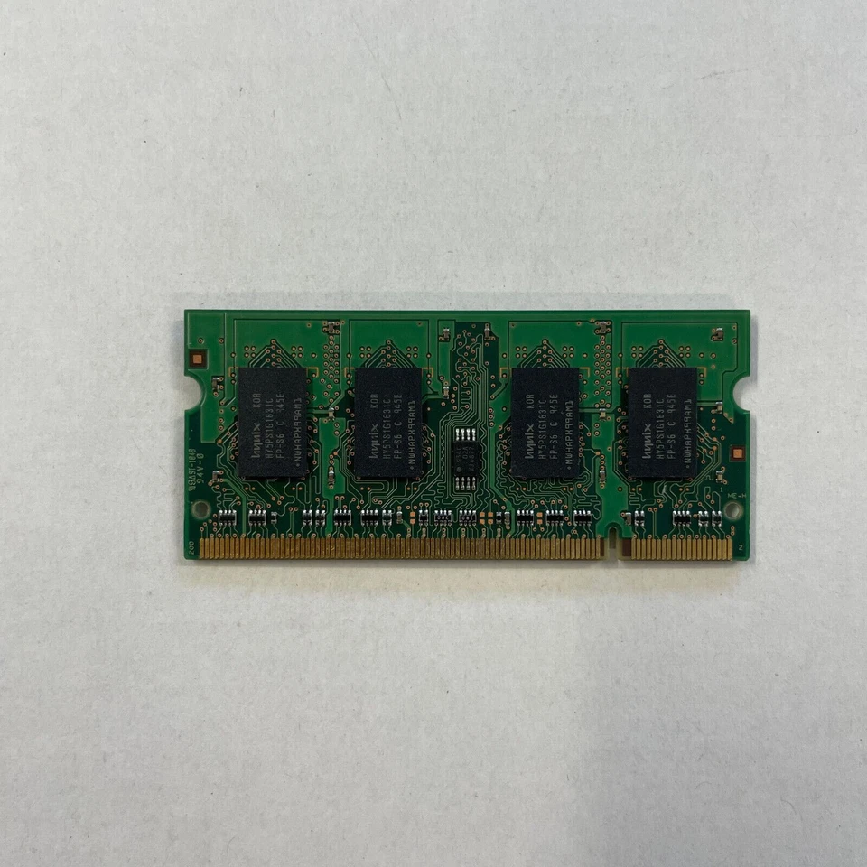 Hynix 1GB DDR2 RAM PC2-6400 800MHz non-ECC Unbuffered SODIMM HYMP112S64CP6-S6 - Image 3 of 3