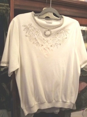 BonWorth XL Short Sleeve Round Neck, White & Green Checker Trim. Women