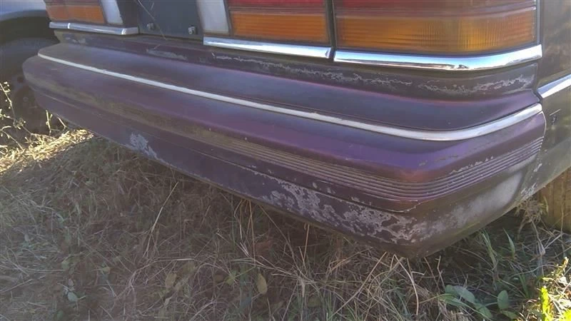 Base de parachoques trasero para Dodge Spirit 89-92 OEM Foto 2 de 4