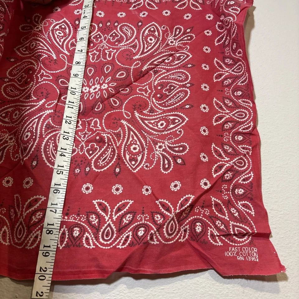 Vtg 40s Fast Color Bandana Elephant Trunk Down Double Made In USA 20x20 - Image 3 of 3