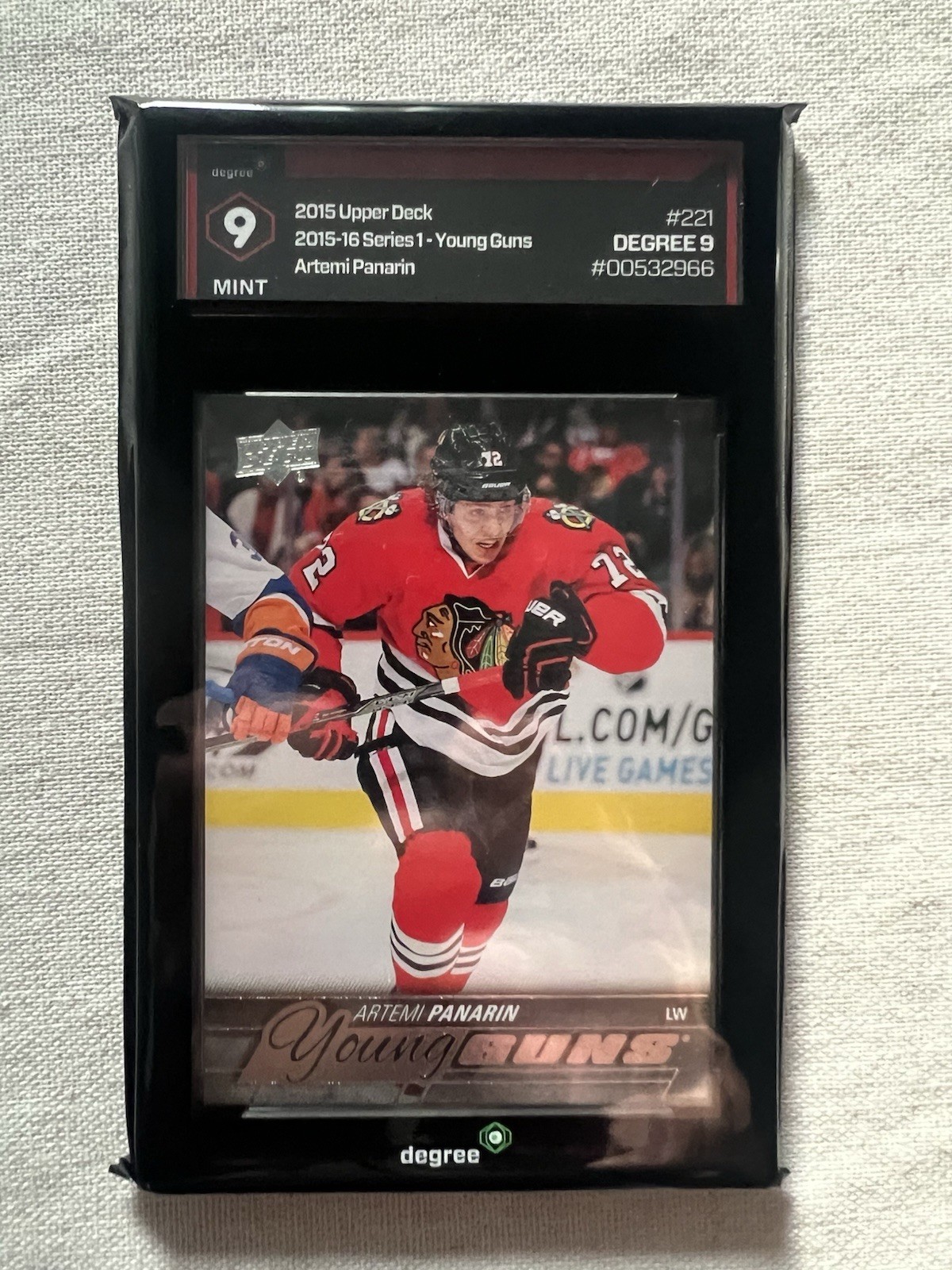 2015-16 Upper Deck UD Young Guns YG Artemi Panarin Rookie Card RC #221 HGA 9