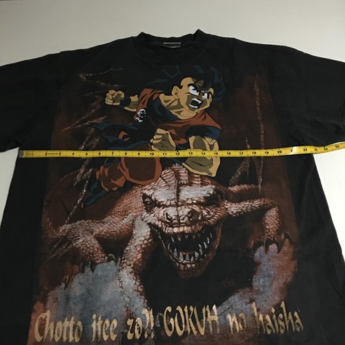 Camiseta Dragon Ball Z Son Goku Estampado Completo AOP Grande (Etiqueta XL) Negra Desteñida - Imagen 7 de 8