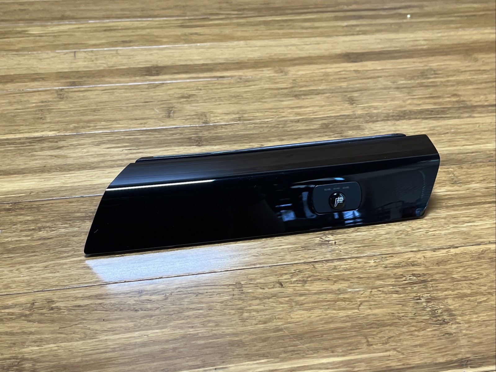 2017-2023 Rolls Royce Dawn RR6 Rear Right Seat Heating Switch With Trim OEM NOTE
