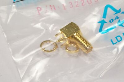 132203 Amphenol SMA Female Connector Jack Right Angle Gold